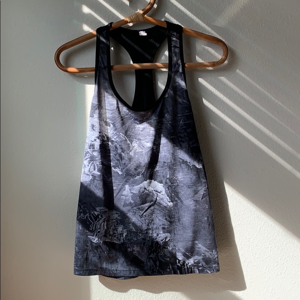 🎈 DONATED 🎈 racerback floral active tank
